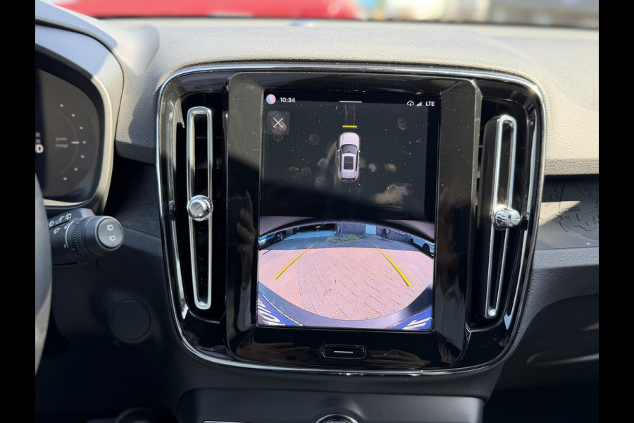 Volvo XC40 Recharge Core 70 kWh VAN: 32.900,- VOOR: 30.877,- UW WKVOORDEEL: 2.023,- | SOH 96% | VOLVO DEALER ONDERHOUDEN| ACHTERUITRIJCAMERA| WARMTEPOMP| STOEL + STUURVERWARMING