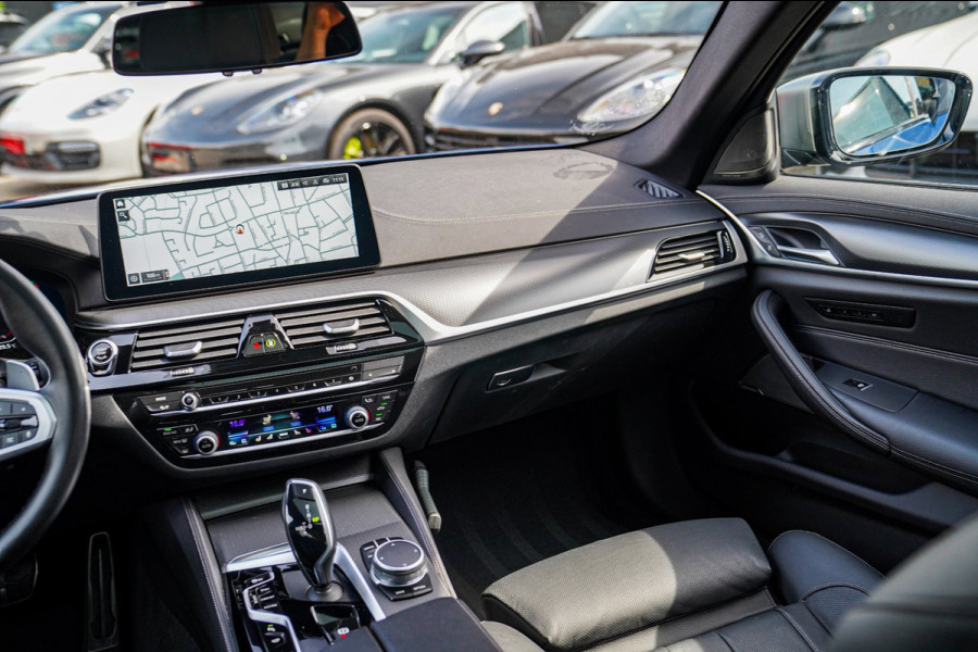 BMW 5 Serie M550i xDrive Business Edition Plus | Head up Display | Stoelverkoeling | Massage | Harman\/Kardon | 360 Camera