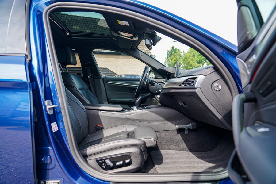 BMW 5 Serie M550i xDrive Business Edition Plus | Head up Display | Stoelverkoeling | Massage | Harman\/Kardon | 360 Camera