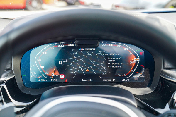 BMW 5 Serie M550i xDrive Business Edition Plus | Head up Display | Stoelverkoeling | Massage | Harman\/Kardon | 360 Camera