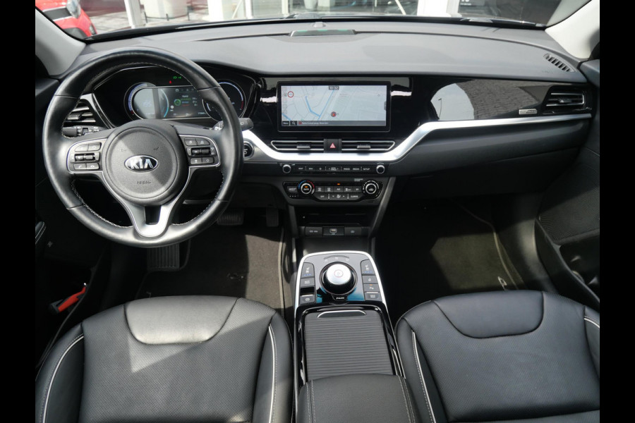 Kia e-Niro ExecutiveLine 64 kWh | SOH 95,1% | Trekhaak | Schuif-kanteldak | Stoelverwarming-ventilatie | Keyless | Navi | Carplay |