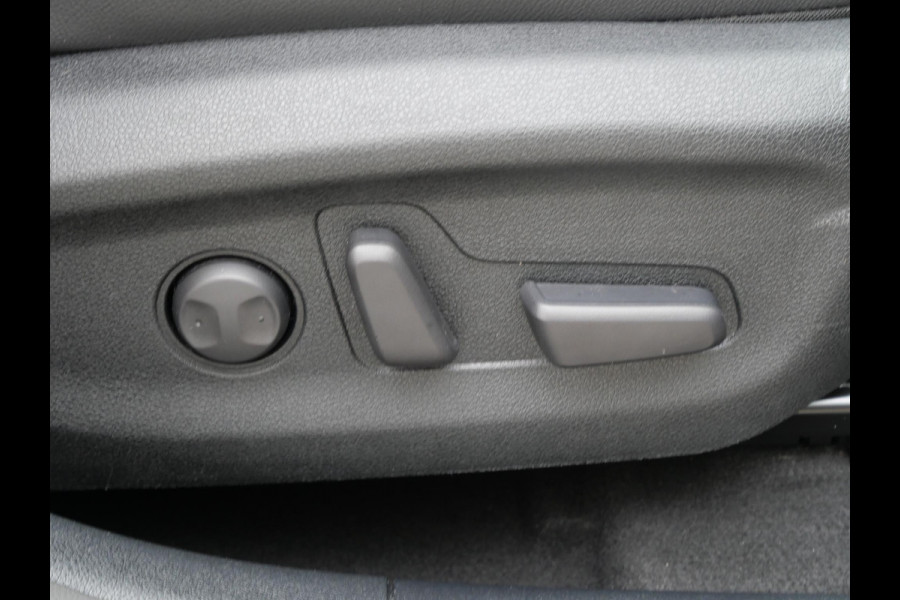 Kia e-Niro ExecutiveLine 64 kWh | SOH 95,1% | Trekhaak | Schuif-kanteldak | Stoelverwarming-ventilatie | Keyless | Navi | Carplay |