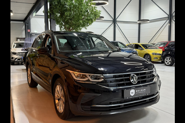 Volkswagen Tiguan 1.5 TSI Life Business Facelift|Virtual Cockpit|IQ.Light|ACC|CarPlay|Camera|Keyless|Elektr. Achterklep|Rijklaar
