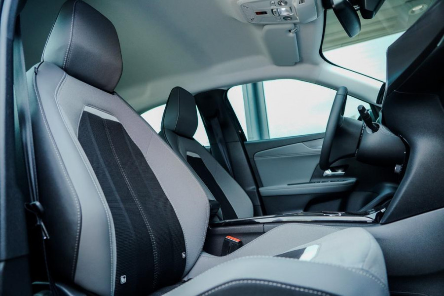 Opel Mokka-e Edition 50 kWh / Warmtepomp / Adaptive Cruise / 1 Eigenaar