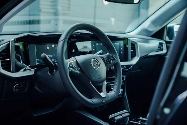 Opel Mokka Electric Edition 50 kWh / Warmtepomp / Zwart Metallic / 1 Eigenaar