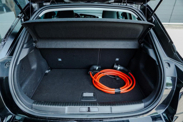Opel Mokka Electric Edition 50 kWh / Warmtepomp / Zwart Metallic / 1 Eigenaar