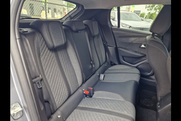 Peugeot 208 1.2 Hybrid 110 e-DCS6 Allure /Cruise /Carplay