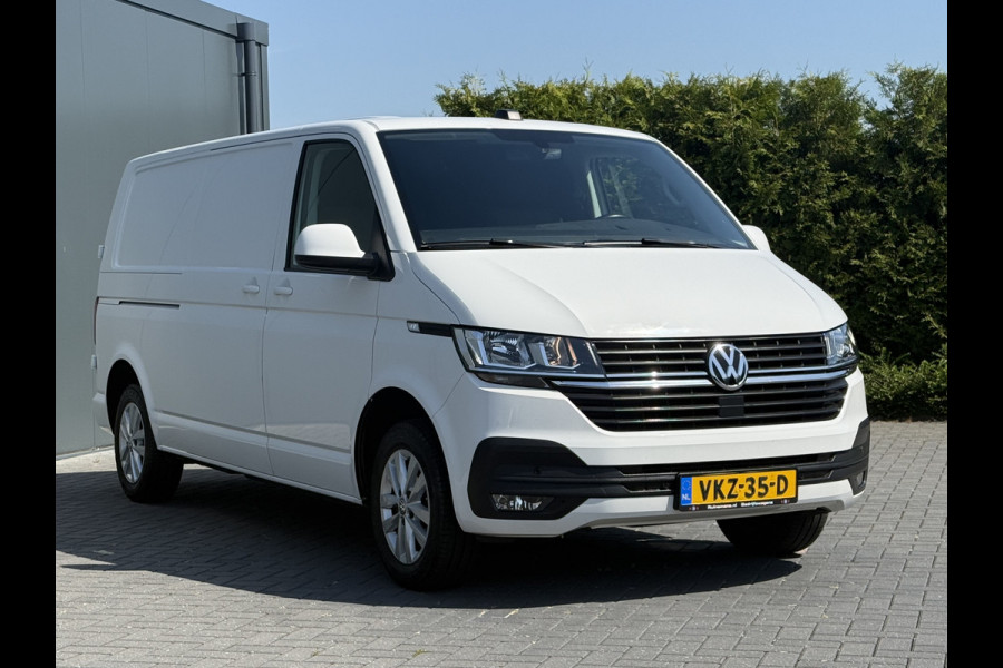 Volkswagen Transporter 2.0 TDI HIGHLINE / L2H1 / TREKHAAK / AIRCO / CRUISE / NAVI / CARPLAY / LMV