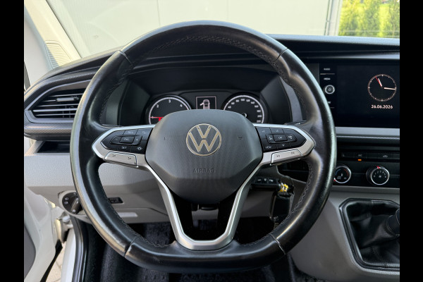 Volkswagen Transporter 2.0 TDI HIGHLINE / L2H1 / TREKHAAK / AIRCO / CRUISE / NAVI / CARPLAY / LMV