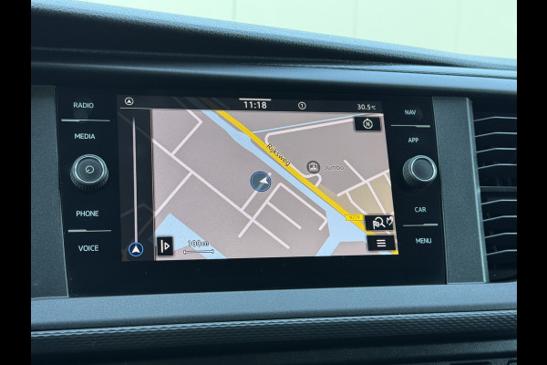 Volkswagen Transporter 2.0 TDI HIGHLINE / L2H1 / TREKHAAK / AIRCO / CRUISE / NAVI / CARPLAY / LMV