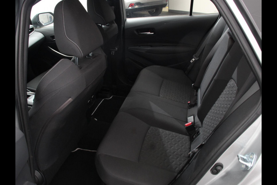 Toyota Corolla Touring Sports 1.8 Automaat Hybrid Business Camera Climate Control Cruise Control Lichtmetalen Velgen Led Parkeersensoren Navigatie Apple Carplay/ Android Auto