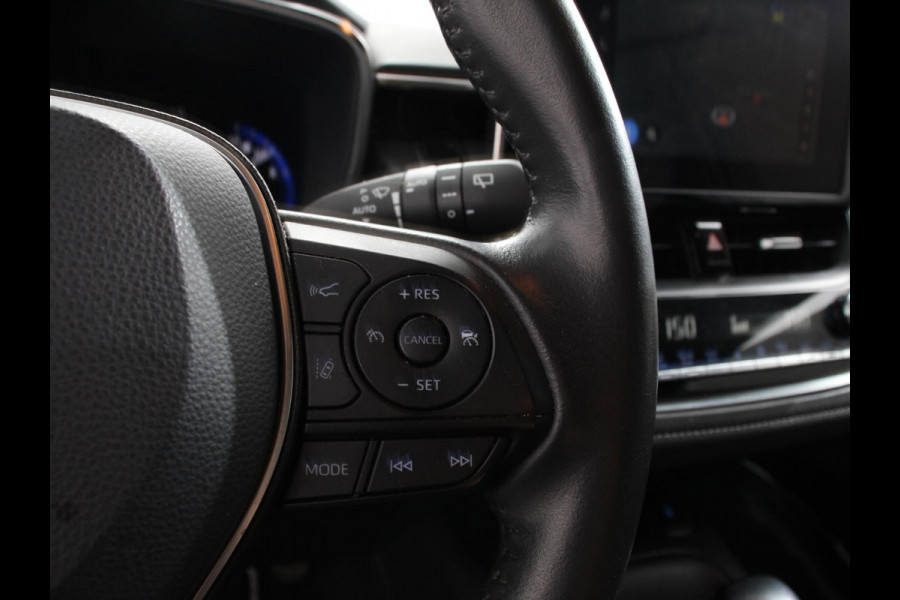 Toyota Corolla Touring Sports 1.8 Automaat Hybrid Business Camera Climate Control Cruise Control Lichtmetalen Velgen Led Parkeersensoren Navigatie Apple Carplay/ Android Auto