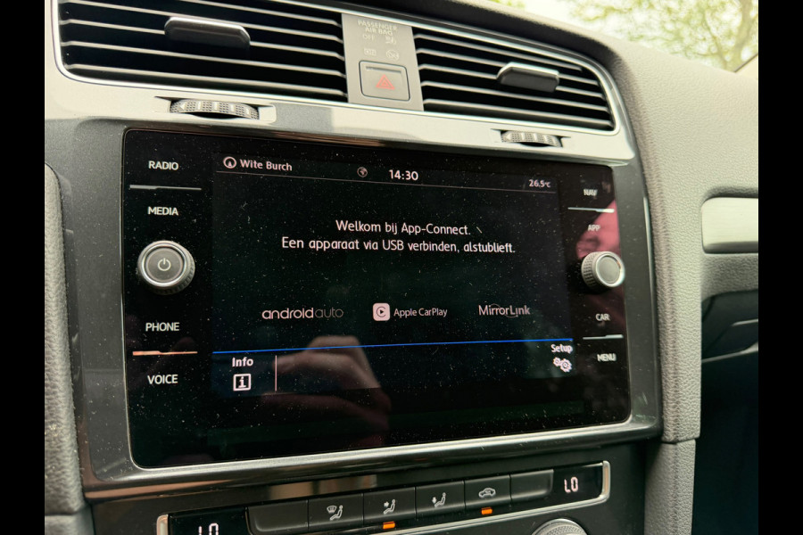 Volkswagen Golf 1.0 TSI Comfortline | Adaptief Cruise + Airco + Carplay Nu € 11.650,-!!!