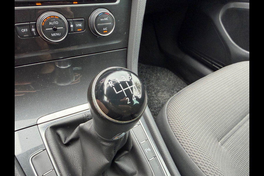 Volkswagen Golf 1.0 TSI Comfortline | Adaptief Cruise + Airco + Carplay Nu € 11.650,-!!!