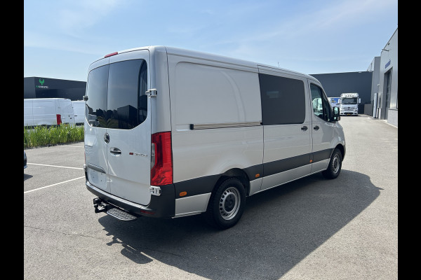 Mercedes-Benz Sprinter 315 CDI L2 H1 RWD 3500KG Trekhaak / BOTT Inrichting / MBUX 10.25 / Navigatie / Cruise control / Airco / 270 Graden achterdeuren