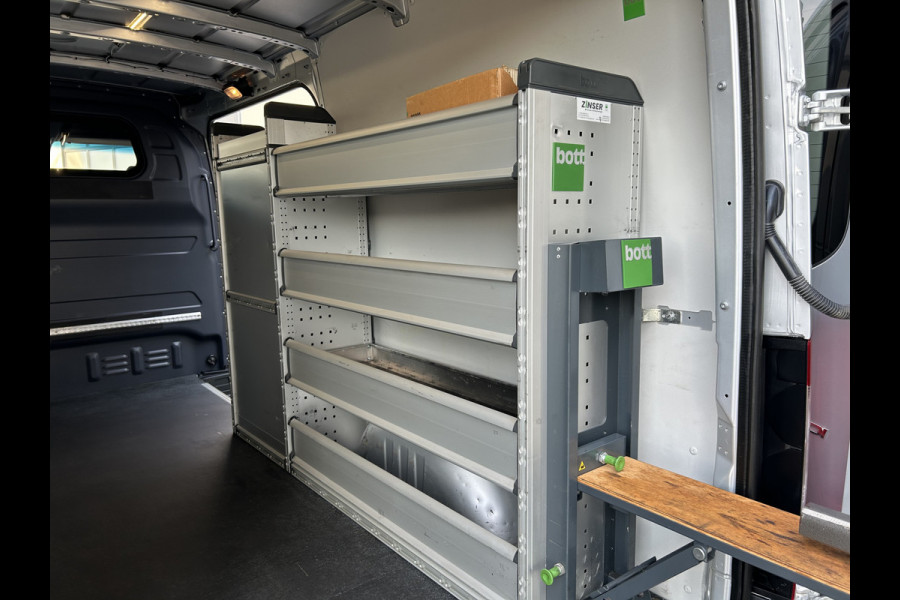 Mercedes-Benz Sprinter 315 CDI L2 H1 RWD 3500KG Trekhaak / BOTT Inrichting / MBUX 10.25 / Navigatie / Cruise control / Airco / 270 Graden achterdeuren