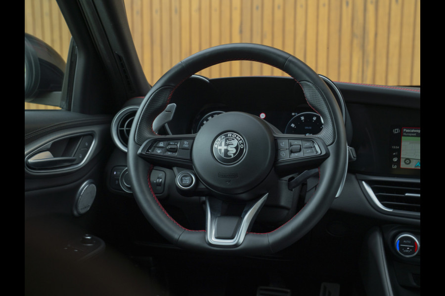 Alfa Romeo Giulia 2.0 T GME AWD Competizione | Harman/Kardon | Adapt. cruise | Veloce stoelen | carplay