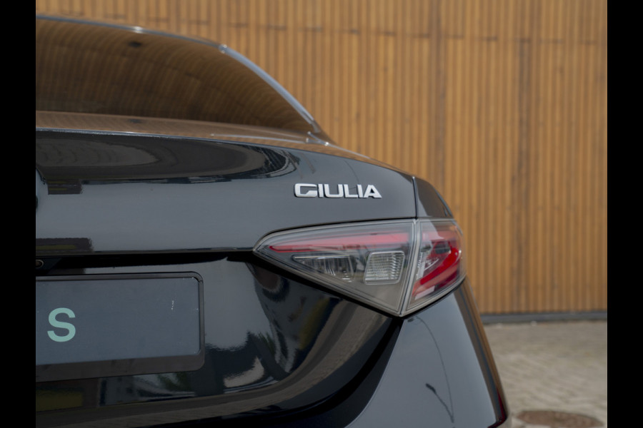 Alfa Romeo Giulia 2.0 T GME AWD Competizione | Harman/Kardon | Adapt. cruise | Veloce stoelen | carplay