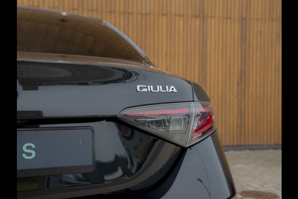 Alfa Romeo Giulia 2.0 T GME AWD Competizione | Harman/Kardon | Adapt. cruise | Veloce stoelen | carplay