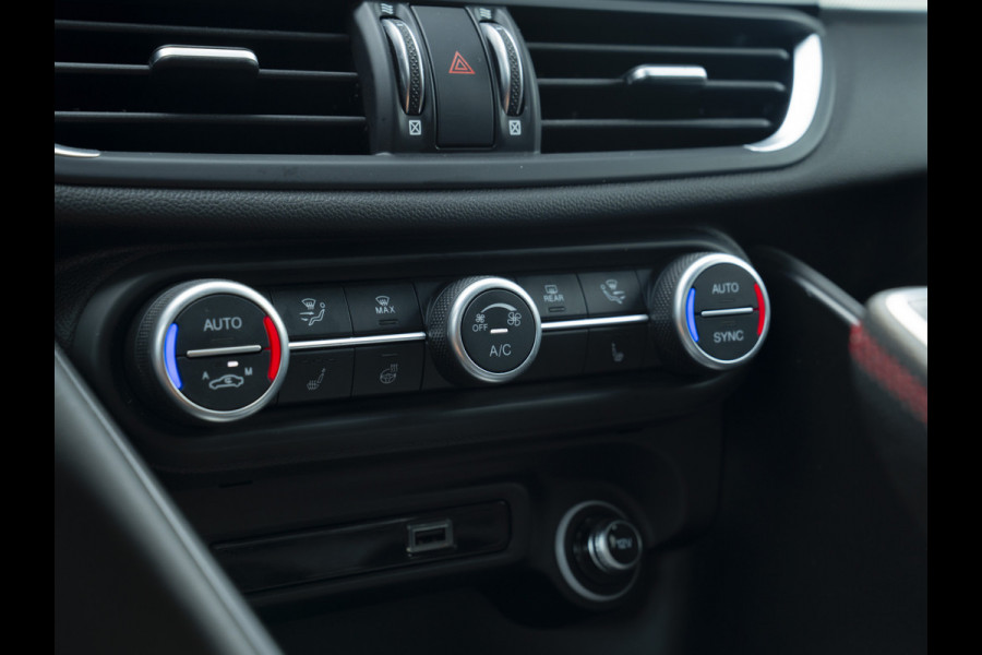 Alfa Romeo Giulia 2.0 T GME AWD Competizione | Harman/Kardon | Adapt. cruise | Veloce stoelen | carplay