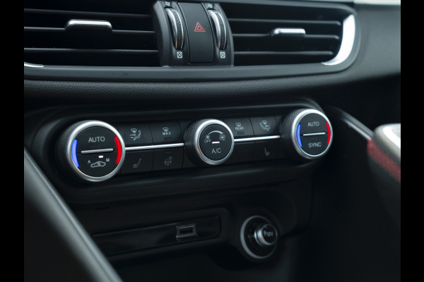 Alfa Romeo Giulia 2.0 T GME AWD Competizione | Harman/Kardon | Adapt. cruise | Veloce stoelen | carplay