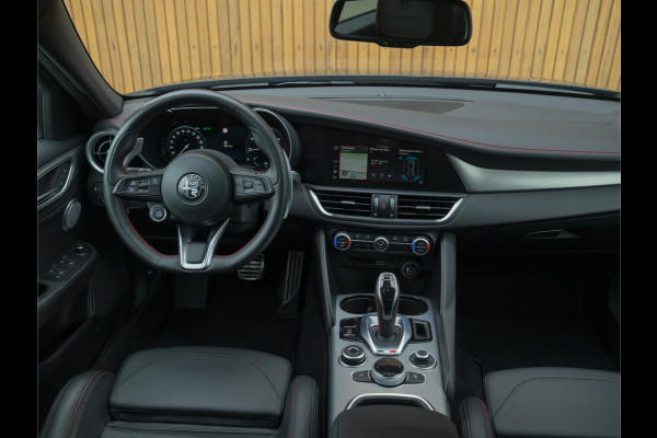 Alfa Romeo Giulia 2.0 T GME AWD Competizione | Harman/Kardon | Adapt. cruise | Veloce stoelen | carplay