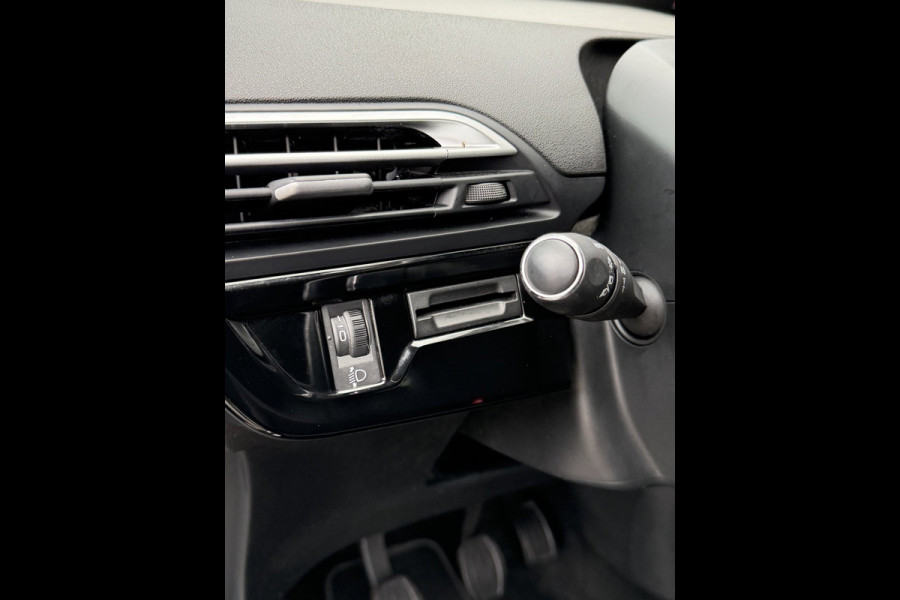 Citroën Grand C4 Spacetourer 1.2 PureTech SHINE - 7 Personen - Apple CarPlay/Navigatie I Airco I LED I PDC I Sport velgen I
