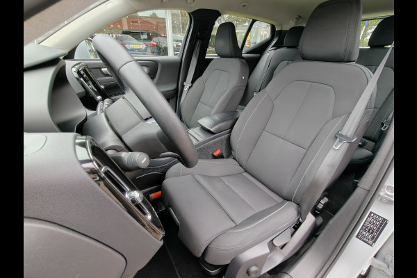 Volvo XC40 T2 130PK Momentum Business | BLIS | Camera Achter | PDC V+A | Carplay | Adapt. Cruise