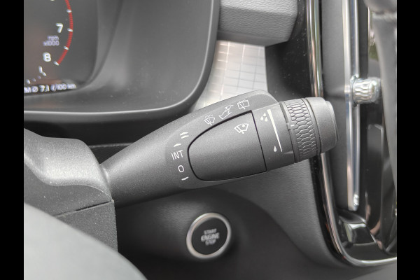 Volvo XC40 T2 130PK Momentum Business | BLIS | Camera Achter | PDC V+A | Carplay | Adapt. Cruise