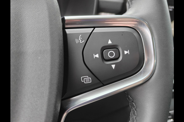 Volvo XC40 T2 130PK Momentum Business | BLIS | Camera Achter | PDC V+A | Carplay | Adapt. Cruise
