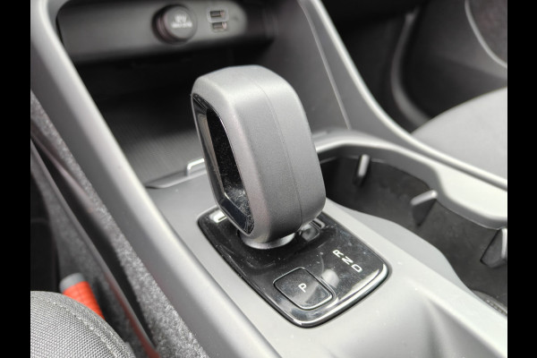 Volvo XC40 T2 130PK Momentum Business | BLIS | Camera Achter | PDC V+A | Carplay | Adapt. Cruise