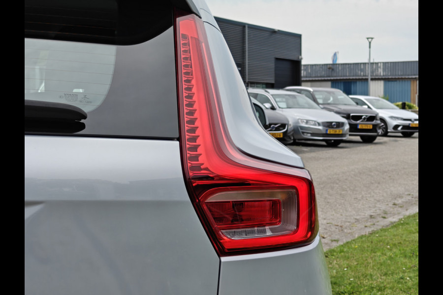 Volvo XC40 T2 130PK Momentum Business | BLIS | Camera Achter | PDC V+A | Carplay | Adapt. Cruise
