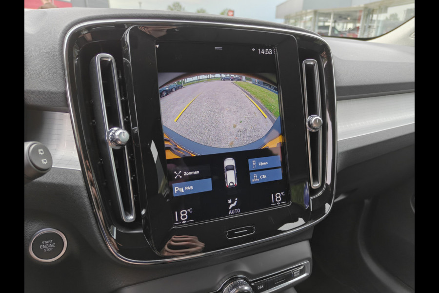 Volvo XC40 T2 130PK Momentum Business | BLIS | Camera Achter | PDC V+A | Carplay | Adapt. Cruise