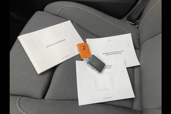 Volvo XC40 T2 130PK Momentum Business | BLIS | Camera Achter | PDC V+A | Carplay | Adapt. Cruise