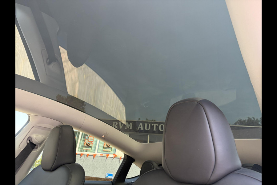 Tesla Model Y Performance AWD 75 kWh VAN: 42.900,- VOOR: 39.877,- UW WKVOORDEEL: 3.023,- | RIJKLAAR GELEVERD | 12 MND BOVAG GARANTIE | TESLA GARANTIE ACCU + AANDRIJFLIJN T/M 03-2031/ 240.000KM|