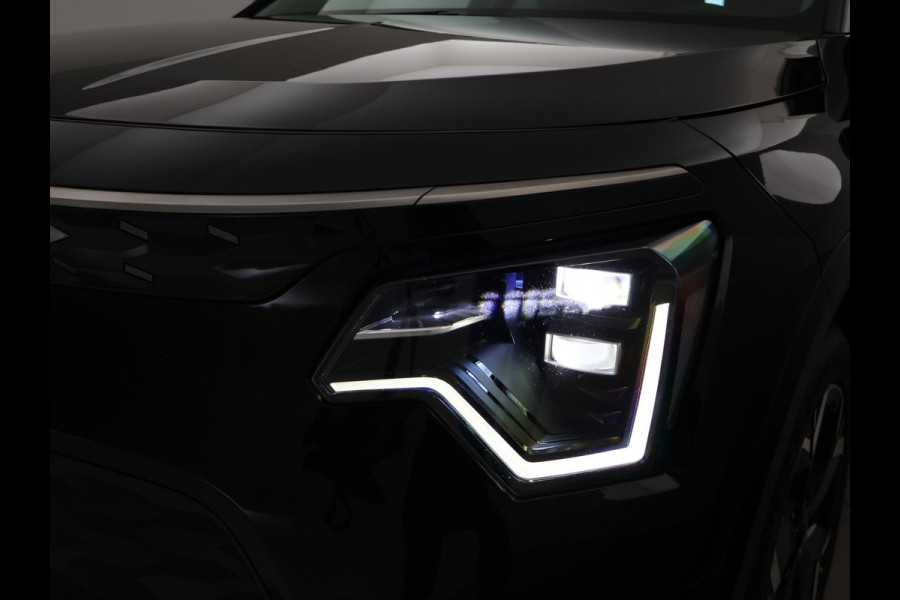Kia Niro EV DYNAMICPLUSLINE 64.8 kWh + SCHUIFDAK | LEDER | HEAD-UP | CAMERA | SFEERVERLICHTING | ADAPTIVE CRUISE