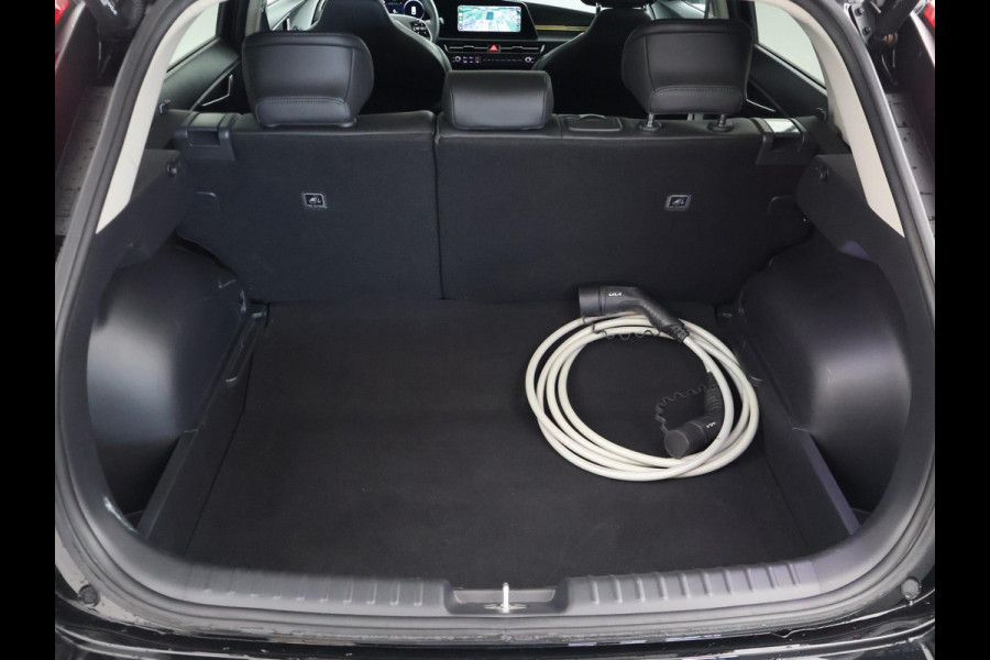 Kia Niro EV DYNAMICPLUSLINE 64.8 kWh + SCHUIFDAK | LEDER | HEAD-UP | CAMERA | SFEERVERLICHTING | ADAPTIVE CRUISE