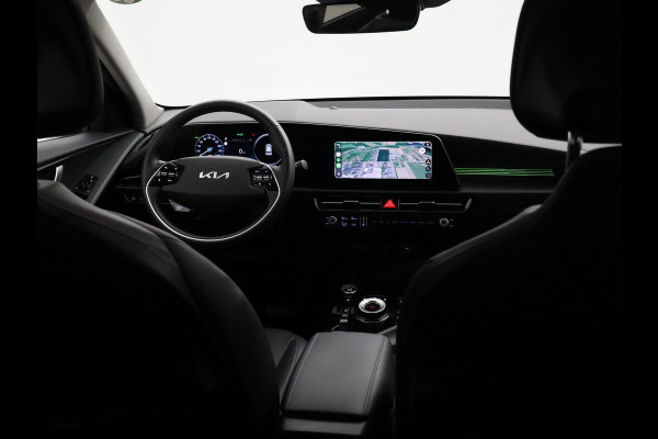 Kia Niro EV DYNAMICPLUSLINE 64.8 kWh + SCHUIFDAK | LEDER | HEAD-UP | CAMERA | SFEERVERLICHTING | ADAPTIVE CRUISE