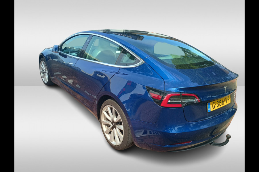 Tesla Model 3 Standard RWD Plus 60 kWh / SoH 87,5% / Trekhaak / Autopilot / Panoramadak / Camera / Premium Audio / 19'' / Leder