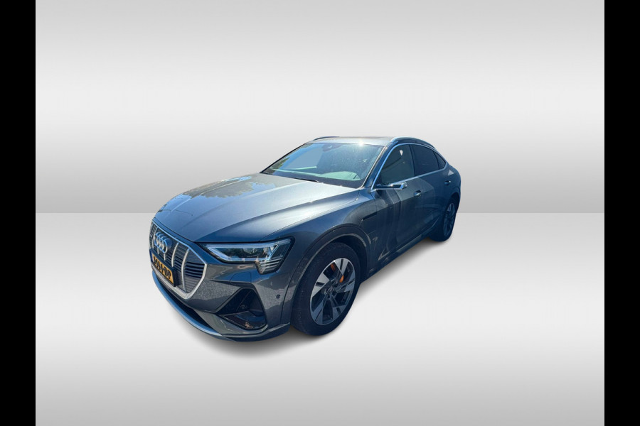 Audi e-tron Sportback 55 quattro S edition 95 kWh / Trekhaak / Panoramadak / 360Camera / RS Seats / Luchtvering / Keyless / 21'' / CarPlay / Matrix LED / Stoelverwarming / DAB / ACC