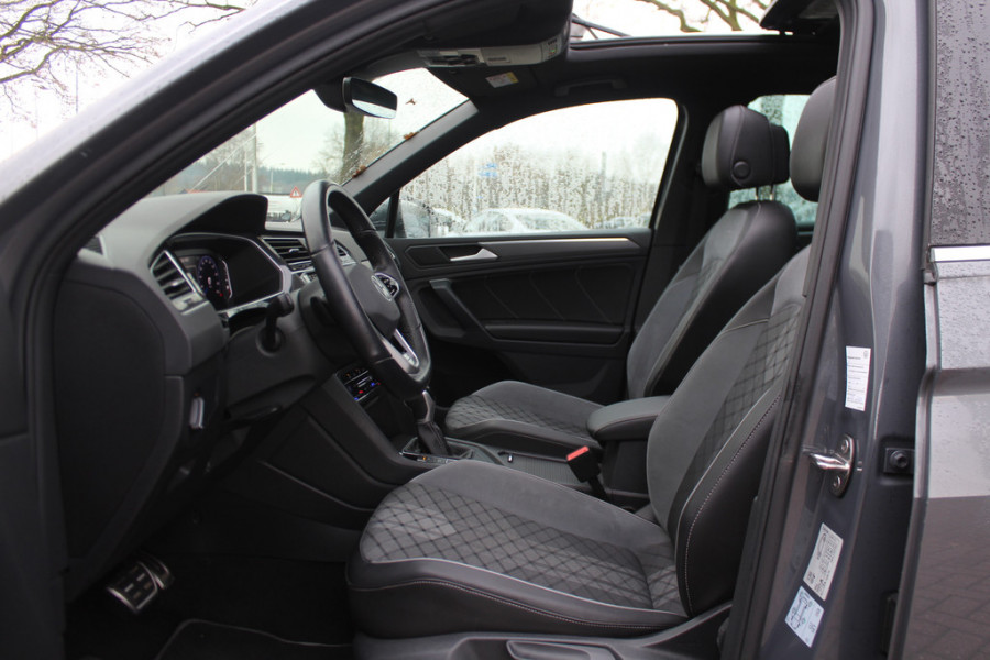 Volkswagen Tiguan Allspace 1.5 TSI R-Line Business+ 7p. / Trekhaak / Panoramadak / Camera / CarPlay / Keyless / 19'' / Mattrix LED / Stoelverwarming / DAB / ACC