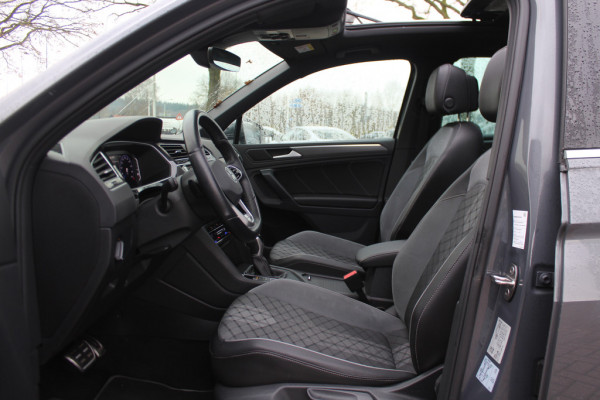 Volkswagen Tiguan Allspace 1.5 TSI R-Line Business+ 7p. / Trekhaak / Panoramadak / Camera / CarPlay / Keyless / 19'' / Mattrix LED / Stoelverwarming / DAB / ACC