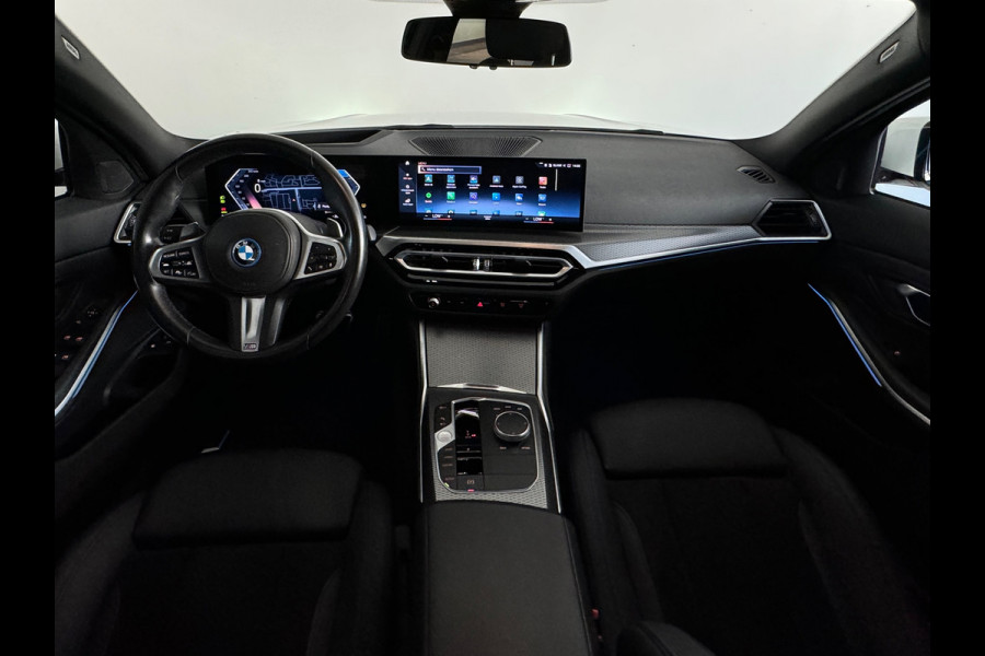 BMW 3 Serie Touring 330e M Sport HuD|Keyless|Sfeer|Camera