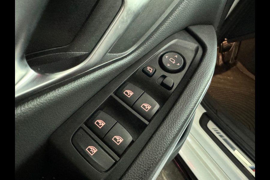 BMW 3 Serie Touring 330e M Sport HuD|Keyless|Sfeer|Camera