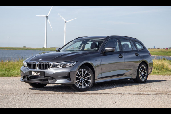 BMW 3 Serie Touring 320e LED / DEALER ONDERHOUDEN / STOELVERWARMING / CAMERA / CARPLAY