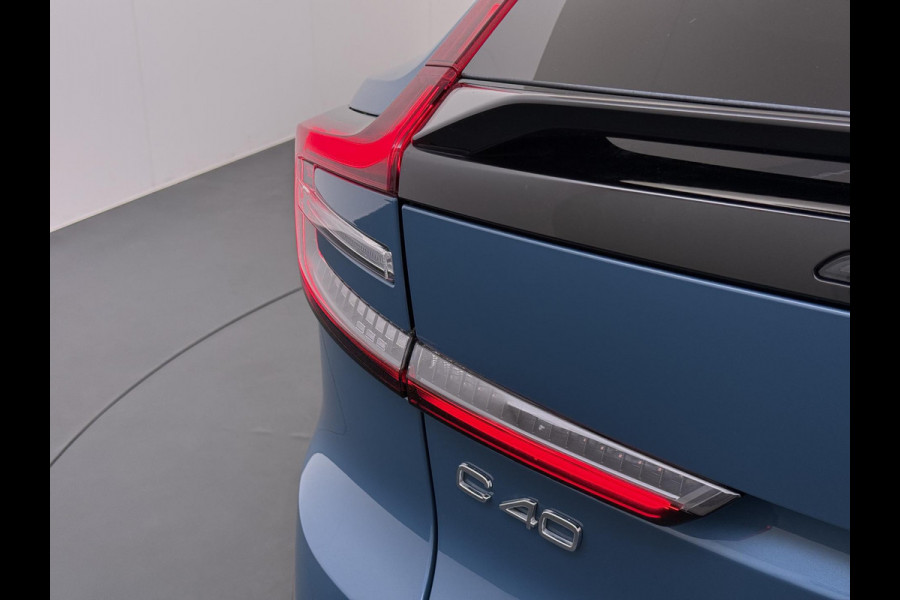 Volvo C40 Recharge Core 69 kWh SOH 93%|VOLVO DEALER ONDERHOUDEN| ACHTERUITRIJCAMERA| PANORAMADAK| STOEL + STUURVERWARMING| RIJKLAARPRIJS INCL. 12 MAANDEN BOVAG GARANTIE|