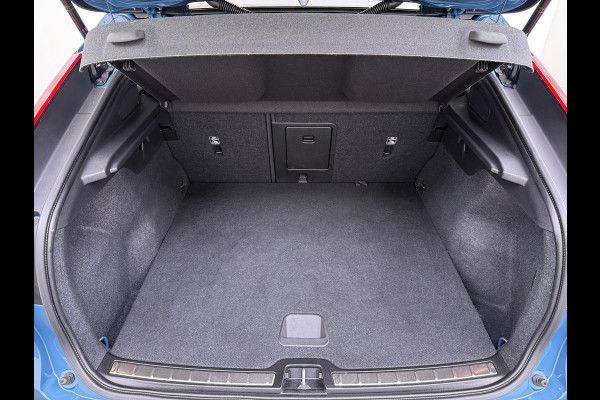Volvo C40 Recharge Core 69 kWh SOH 93%|VOLVO DEALER ONDERHOUDEN| ACHTERUITRIJCAMERA| PANORAMADAK| STOEL + STUURVERWARMING| RIJKLAARPRIJS INCL. 12 MAANDEN BOVAG GARANTIE|