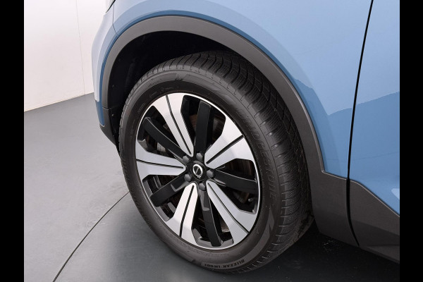 Volvo C40 Recharge Core 69 kWh SOH 93%|VOLVO DEALER ONDERHOUDEN| ACHTERUITRIJCAMERA| PANORAMADAK| STOEL + STUURVERWARMING| RIJKLAARPRIJS INCL. 12 MAANDEN BOVAG GARANTIE|