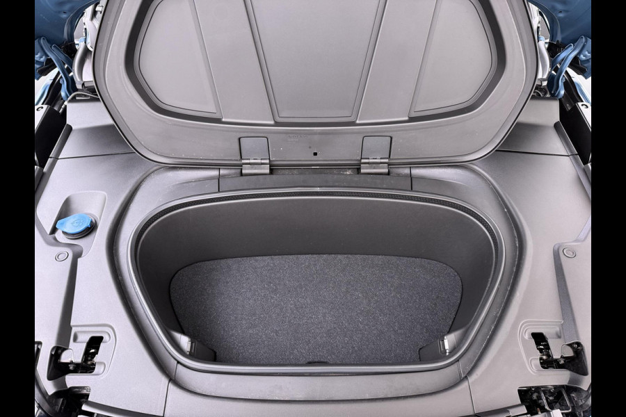 Volvo C40 Recharge Core 69 kWh SOH 93%|VOLVO DEALER ONDERHOUDEN| ACHTERUITRIJCAMERA| PANORAMADAK| STOEL + STUURVERWARMING| RIJKLAARPRIJS INCL. 12 MAANDEN BOVAG GARANTIE|