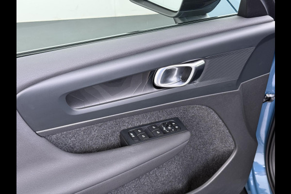 Volvo C40 Recharge Core 69 kWh SOH 93%|VOLVO DEALER ONDERHOUDEN| ACHTERUITRIJCAMERA| PANORAMADAK| STOEL + STUURVERWARMING| RIJKLAARPRIJS INCL. 12 MAANDEN BOVAG GARANTIE|